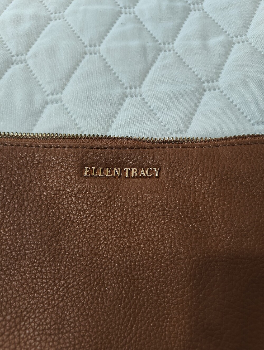 Ellen Tracy Pebble Grain Wristlet Clutch - Picture 6 of 7